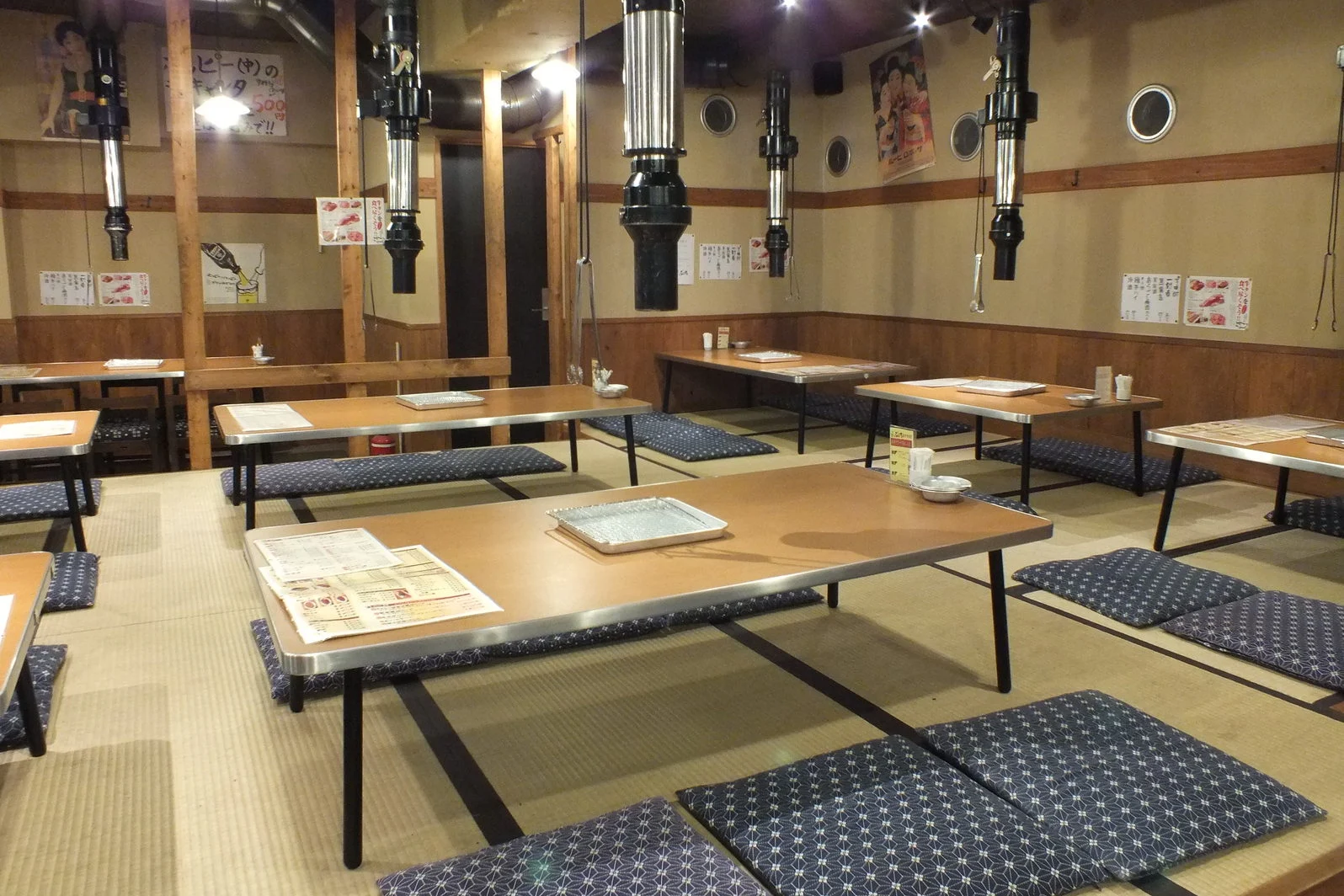 炭火焼肉ごろう 流川店_店内写真