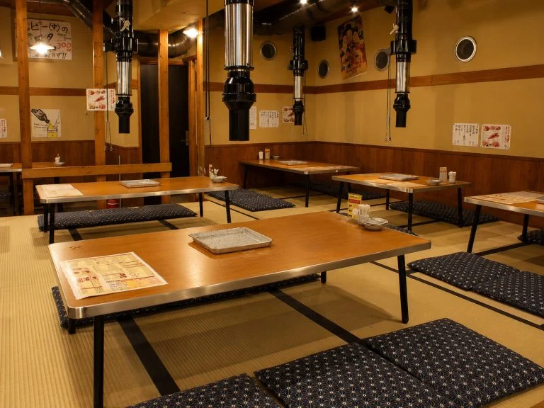 ホルモン焼肉ぶち 川越店_店内写真